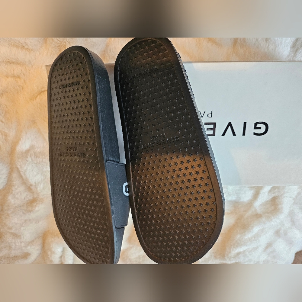 Givenchy slides - Picture 2 of 7